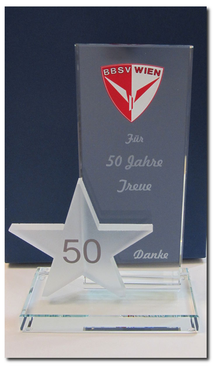 Glaspokal mit Druck und Gravur Glaspokal mit Druck und Gravur