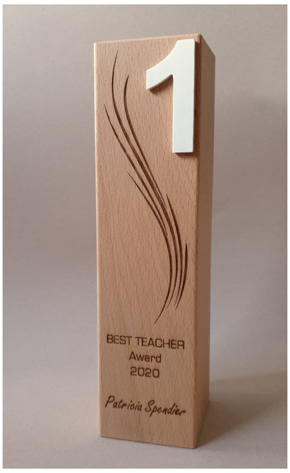 Timber-Pure Holztrophäe mit Ziffer 1 Timber-Pure Holztrophäe mit Ziffer 1